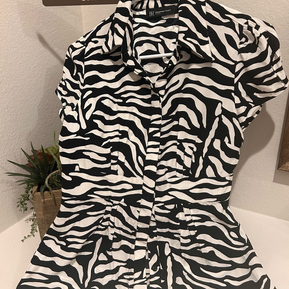 INC International Concepts 100% Silk Zebra Stripe Women’s Fitted Flare Shirt